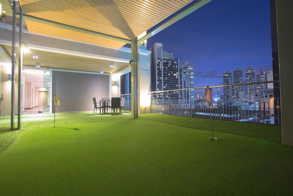 V Residence Serviced Apartment Bangkok Exterior photo