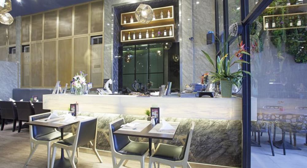 V Residence Serviced Apartment Bangkok Exterior photo